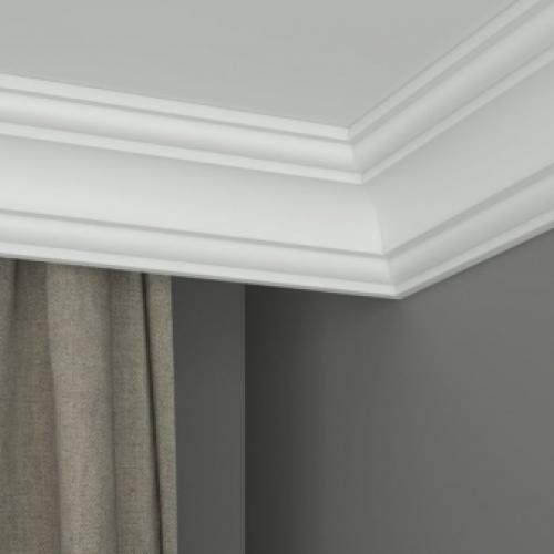 Как сделать угол потолочного плинтуса. Резка с использованием ручной разметки 06