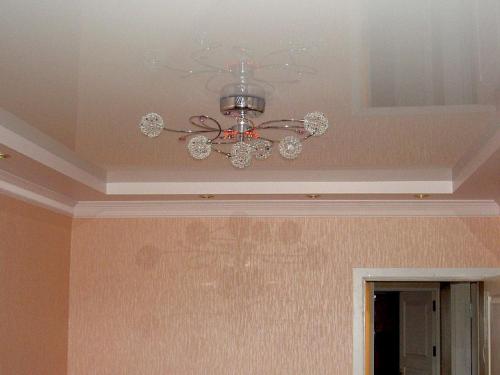 Как клеить потолочный плинтус из пенопласта.. Преимущества и недостатки потолочного плинтуса из пенопласта 07