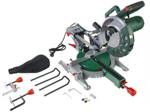 Как ровно обрезать угол потолочного плинтуса с его помощью. Из металла