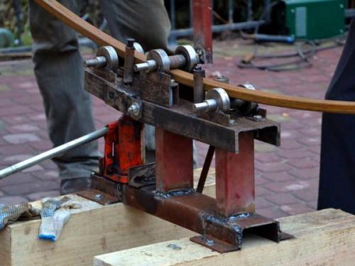 Для профильной трубы. Конструкция профилегиба