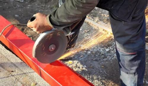 Как резать уголок болгаркой. Выбираем диски: как правильно резать болгаркой