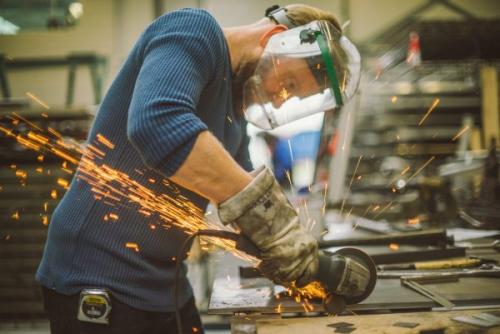 Защита при работе с болгаркой. Лучший способ защитить лицо во время работ с болгаркой