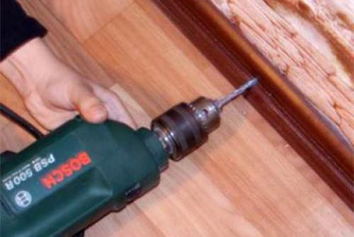 Стыковка плинтуса из дюрополимера. Осуществляем монтаж