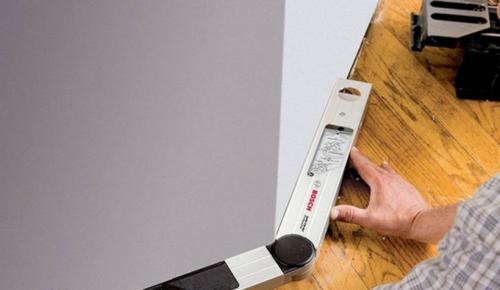 Примыкание толстого плинтуса к тонкому наличнику.. Наличники и плинтуса. Как состыковать наличник с плинтусом? 09