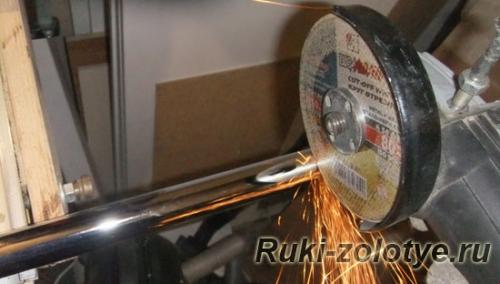 Как ровно отрезать трубу используя подручный инструмент. Оборудование промышленного назначения 15