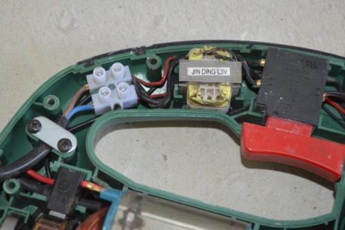 Как убрать люфт штока электролобзика. Устройство