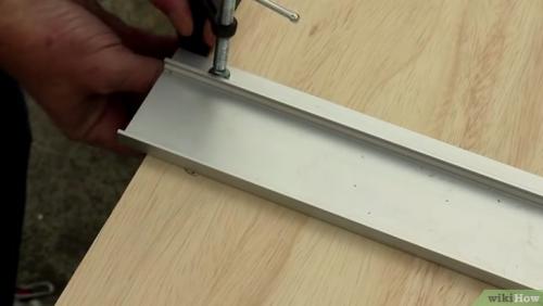 Чем резать фанеру 3 мм. Резка фанеры ручной дисковой пилой