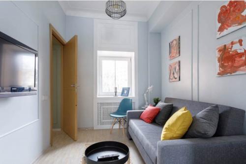 Как правильно выбрать плинтус для пола. Част.  Как выбрать плинтусы для пола по цвету