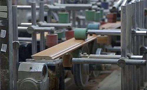 Как крепить плинтус к полу и стене. Особенности крепления плинтусов разного вида 19 Как крепить плинтус к полу и стене. Особенности крепления плинтусов разного вида 19