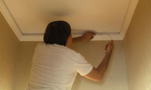 Все о потолочных плинтусах из пенопласта и их монтаже. Подготовка к монтажу плинтусов 01 Все о потолочных плинтусах из пенопласта и их монтаже. Подготовка к монтажу плинтусов 01