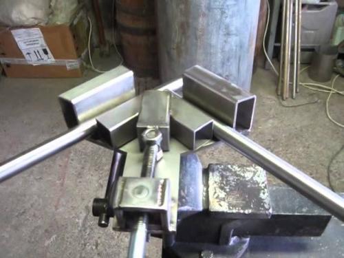 Приспособление для сварки углов своими руками. Конструкция