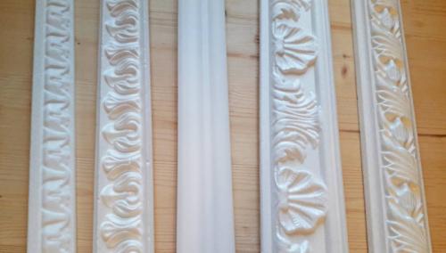 Приклеить потолочный плинтус из пенопласта. Основные способы монтажа галтелей 03