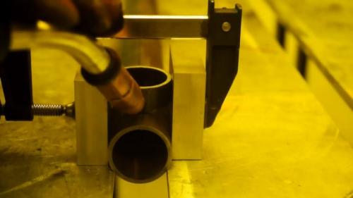 Как сварить две трубы т образно. Процесс подготовки и соединения труб