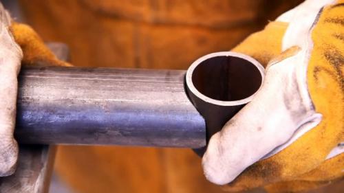 Как сварить две трубы т образно. Процесс подготовки и соединения труб