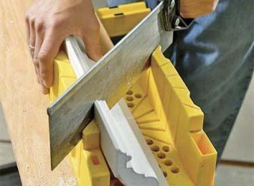 Монтаж плинтуса на натяжные потолки. Порядок работ 03 Монтаж плинтуса на натяжные потолки. Порядок работ 03