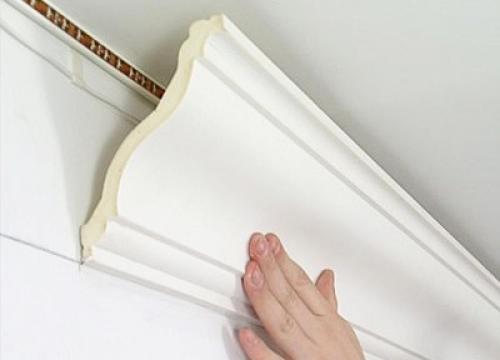 Монтаж плинтуса на натяжные потолки. Порядок работ 01 Монтаж плинтуса на натяжные потолки. Порядок работ 01