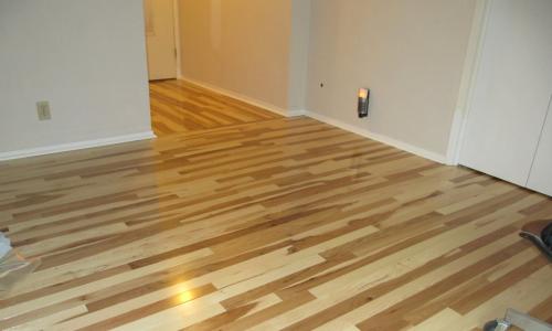 Как правильно подобрать плинтус для пола. Особенности выбора плинтуса под ламинат 01