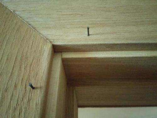 Установка наличников на двери под прямым углом. Порядок установки наличников на межкомнатные двери своими руками