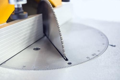 Режем болгаркой металл правильно. Правила резки металла болгаркой 06