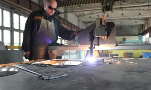 Режем болгаркой металл правильно. Правила резки металла болгаркой 14