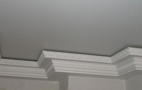 Как стыковать напольный плинтус в углах. Как правильно стыковать углы напольного плинтуса