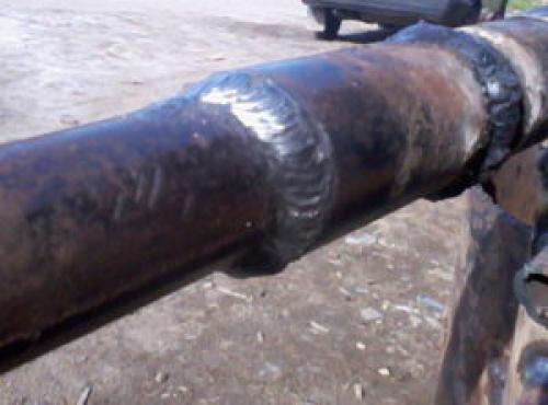 Сварка стальных труб разного диаметра. Из металла
