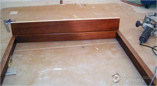 Правильная установка дверной коробки межкомнатной двери. Заделка щелей, отверстий и установка добора 03