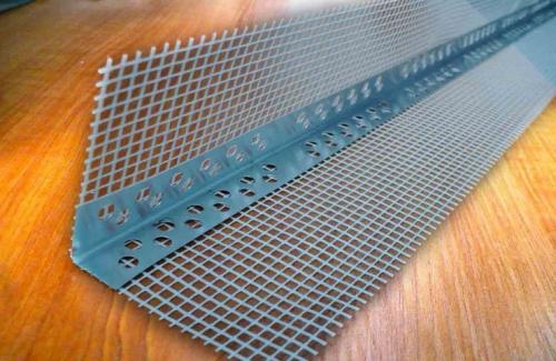 Как правильно пилить углы деревянного плинтуса. Методики обрезания и стыковки багетов 15