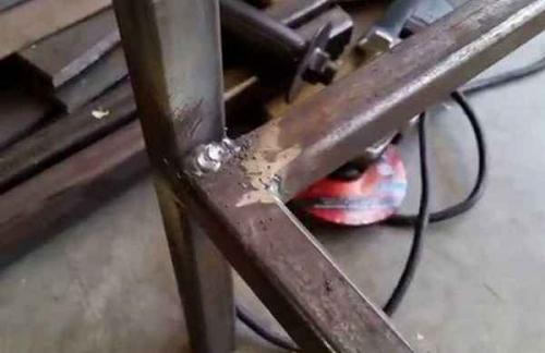 Марка электродов для сварки профильной трубы. Какими электродами лучше варить забор и профильную трубу