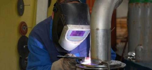 Каким электродом варить трубу 2 мм. Сварочные работы с тонкостенным металлом (до 2х мм) - выбор электродов, технология процесса