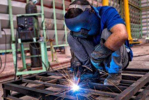 Сварка профильной труб. 5 мм инвертором. Технология сварки профильной трубы 05 Сварка профильной труб. 5 мм инвертором. Технология сварки профильной трубы 05