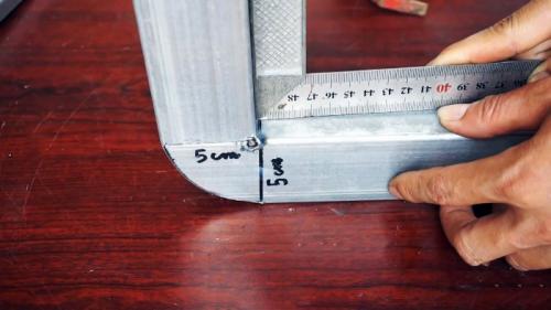 Сварка профильной трубы под 90 градусов. Процесс сварки скругленного угла