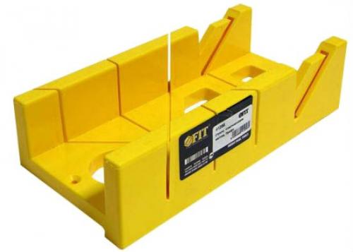 Запил плинтуса под 45 градусов. Как обрезать потолочный плинтус в углах, используя стусло 01 Запил плинтуса под 45 градусов. Как обрезать потолочный плинтус в углах, используя стусло 01