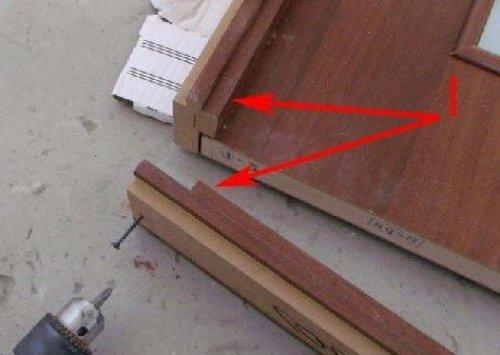 Как и чем запиливать плинтуса и дверные коробки под 45 градусов. Как собрать дверную коробку?