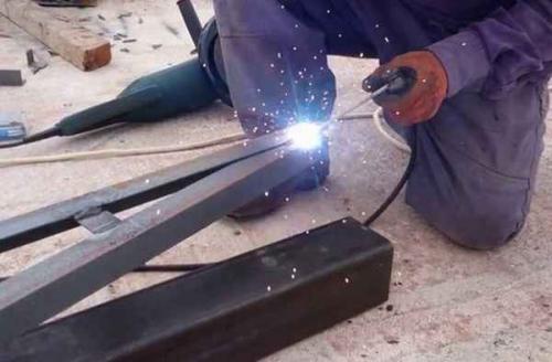 Ведёт профильную трубу при сварке. Повело при сварке —, что делать