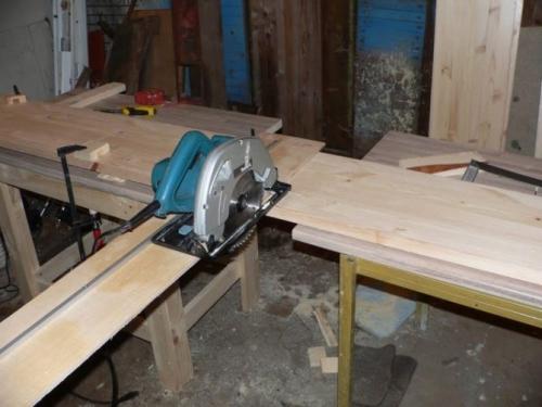 Как торцевать циркулярной пилой. Преимущества и недостатки самодельного прибора