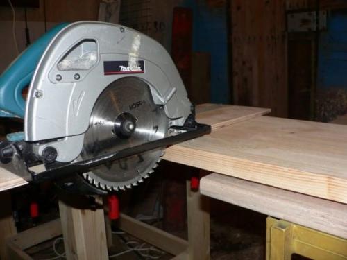 Как торцевать циркулярной пилой. Преимущества и недостатки самодельного прибора