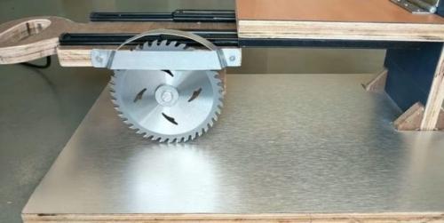 Как торцевать циркулярной пилой. Преимущества и недостатки самодельного прибора