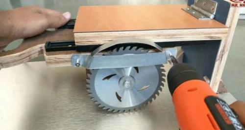 Как торцевать циркулярной пилой. Преимущества и недостатки самодельного прибора