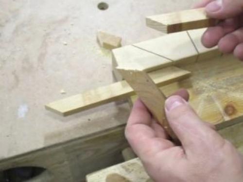 Стусло или торцовка для ручной циркулярной пилы.. Прецизионное поворотно-наклонное профессиональное стусло 550 — 600 мм. 18 Стусло или торцовка для ручной циркулярной пилы.. Прецизионное поворотно-наклонное профессиональное стусло 550 — 600 мм. 18