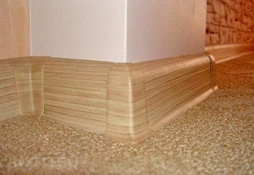 Как резать широкий потолочный плинтус. Виды потолочных и напольных плинтусов, выбор инструментов 04 Как резать широкий потолочный плинтус. Виды потолочных и напольных плинтусов, выбор инструментов 04