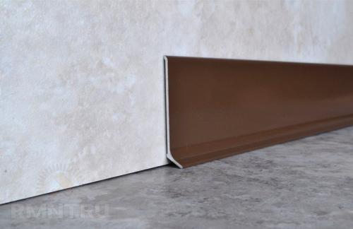 Как резать широкий потолочный плинтус. Виды потолочных и напольных плинтусов, выбор инструментов 05 Как резать широкий потолочный плинтус. Виды потолочных и напольных плинтусов, выбор инструментов 05