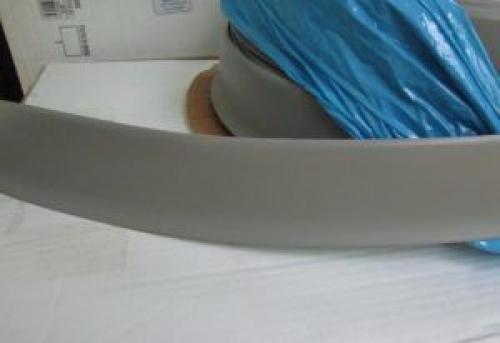 Как обрезать плинтус по 45 град. Основные разновидности напольных плинтусов