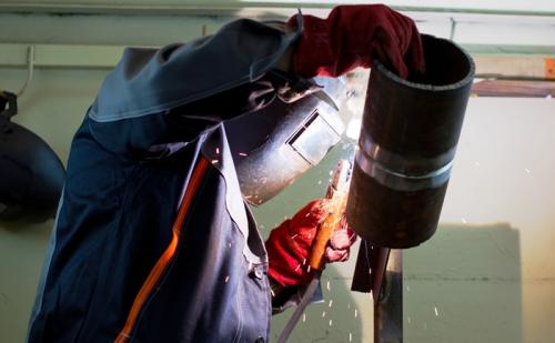 Сварка неповоротного стыка с отрывом © Геостарт. Сварка неповоротного горизонтального стыка 03