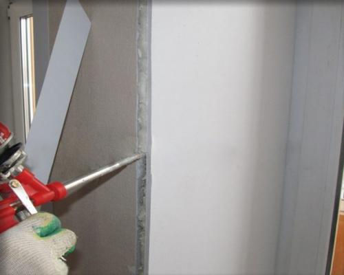 Подрезка уголка под 45 градусов. Как резать пластиковые уголки на откосы: инструкция, как вырезать, обрезать и чем лучше приклеить к стене или откосу