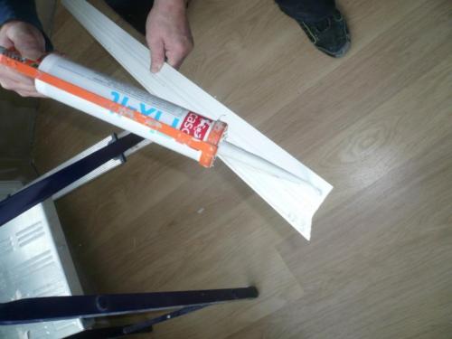 Как отрезать уголок под 45 градусов. Как резать пластиковые уголки на откосы: инструкция, как вырезать, обрезать и чем лучше приклеить к стене или откосу