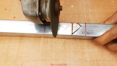 Гибка профильной трубы под 90 градусов. Процесс идеального изгиба профильной квадратной трубы под прямым углом