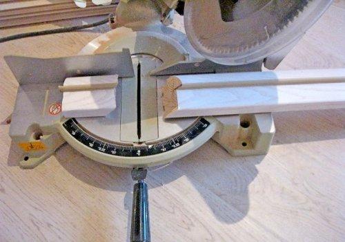 Запил коробки под 45 ил.  Как собрать дверную коробку?