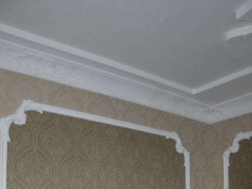 Как отрезать угол на плинтусе. Основные правила 12