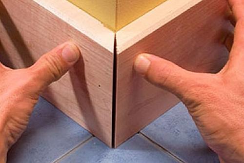 Как делать углы на плинтусах на полу. Какие бывают плинтуса 25